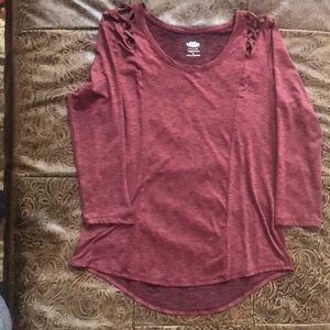 Maurices lattice design peep shoulder active top